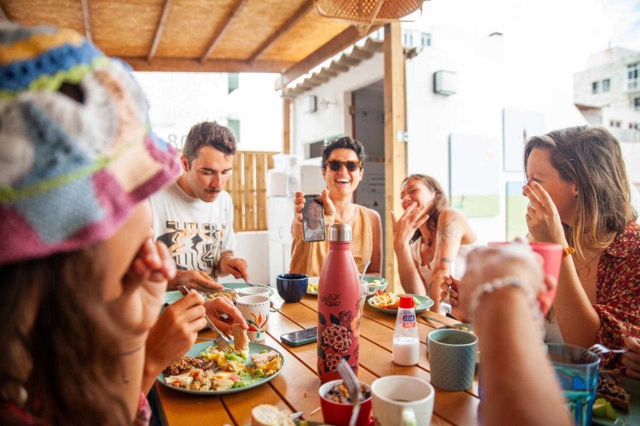 La Ventana Azul Surf Hostel Лас-Пальмас-де-Гран-Канария Экстерьер фото