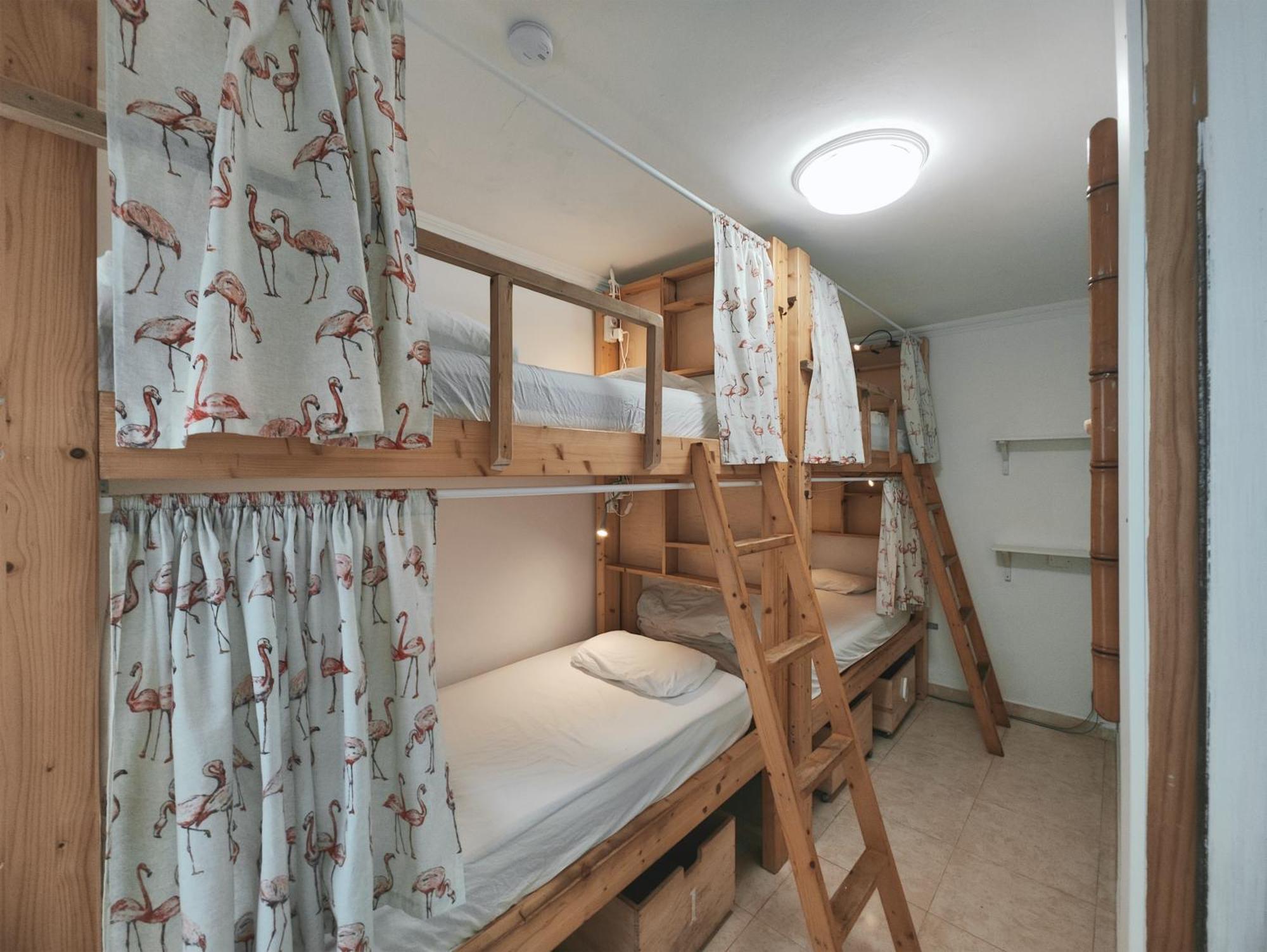 La Ventana Azul Surf Hostel Лас-Пальмас-де-Гран-Канария Экстерьер фото